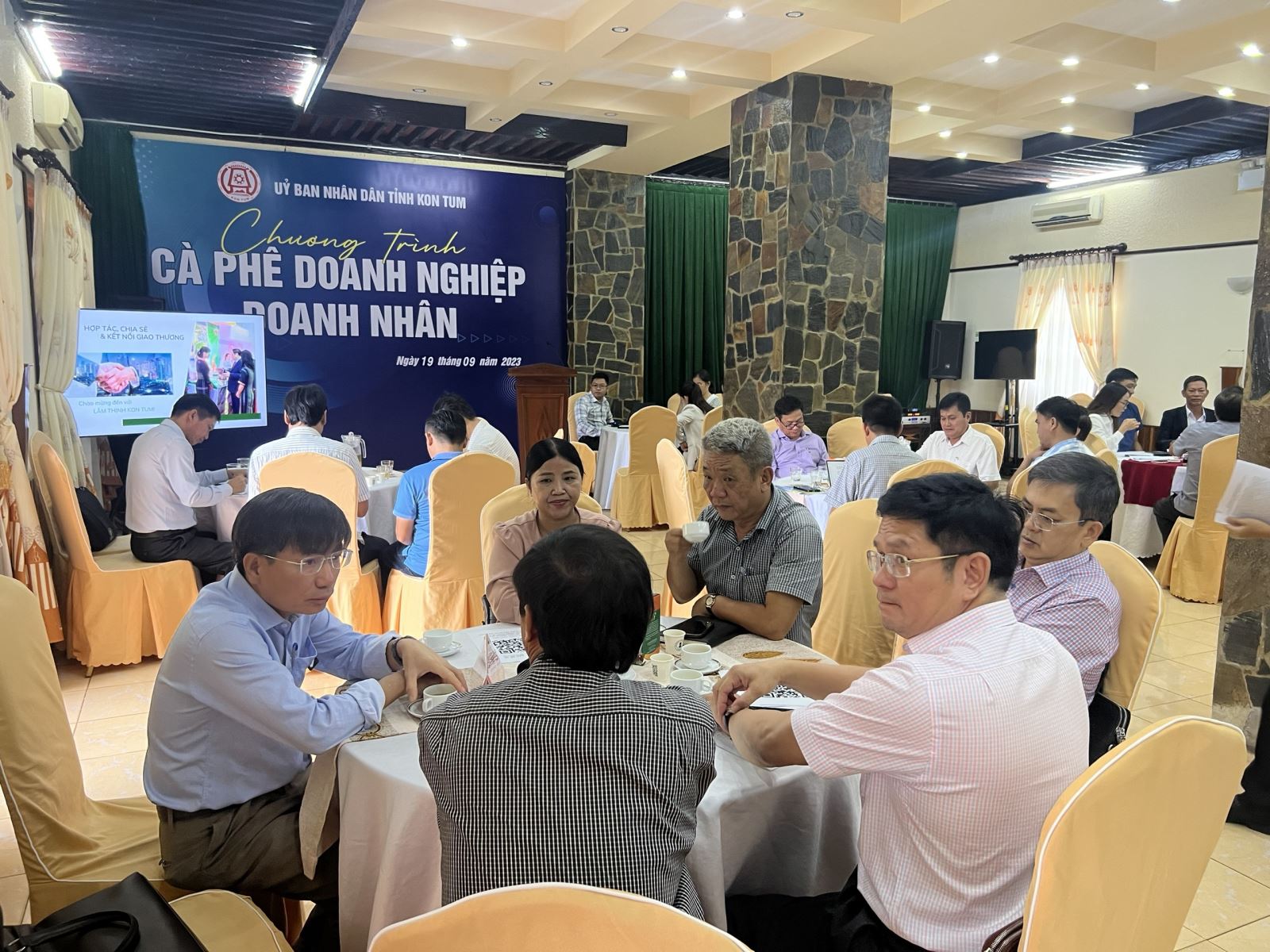 UBND tỉnh tổ chức Chương trình Cà phê Doanh nghiệp - Doanh nhân tháng 9/2023